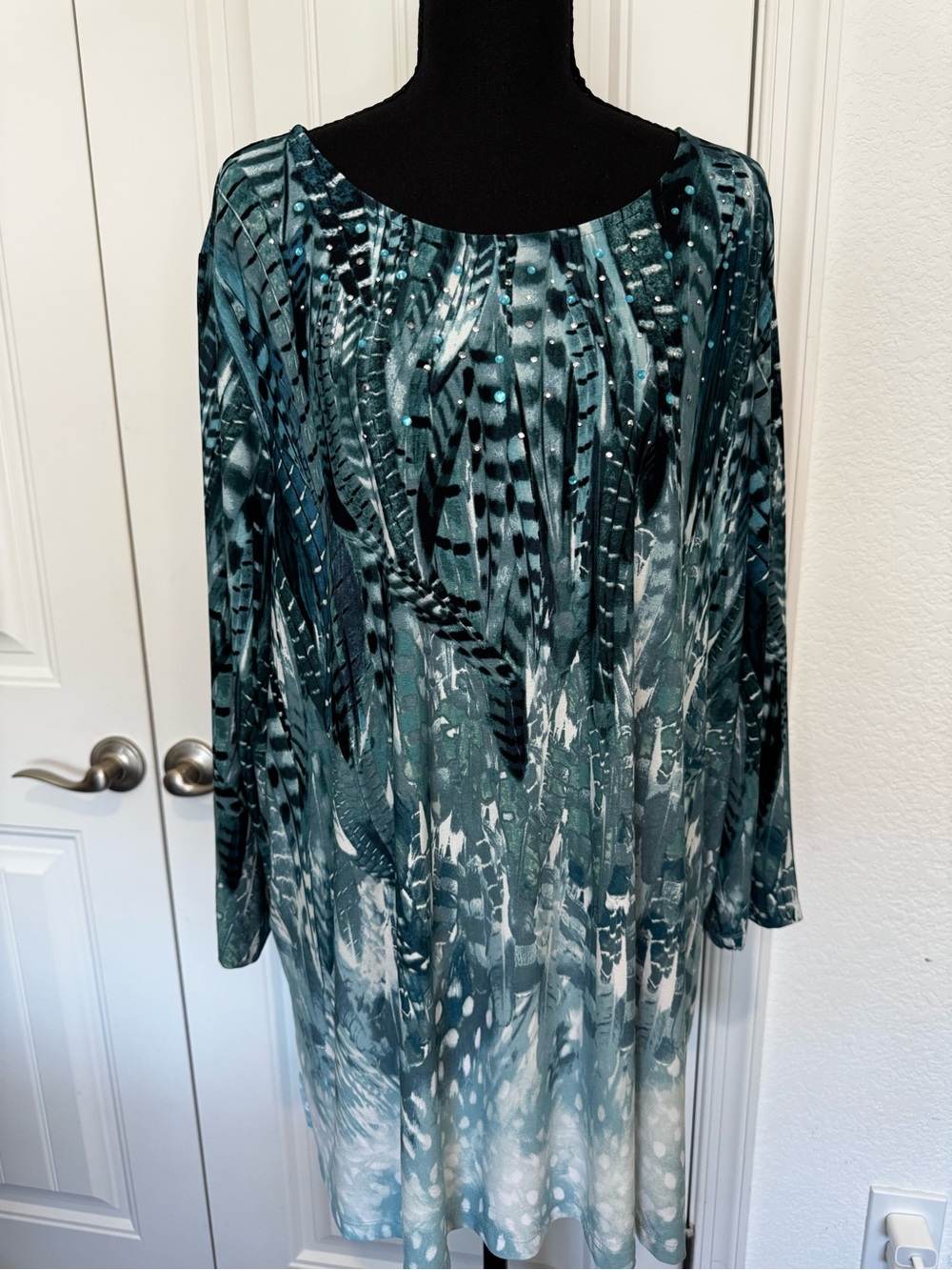 Susan Graver Teal and White Feather-Print Liquid Tunic